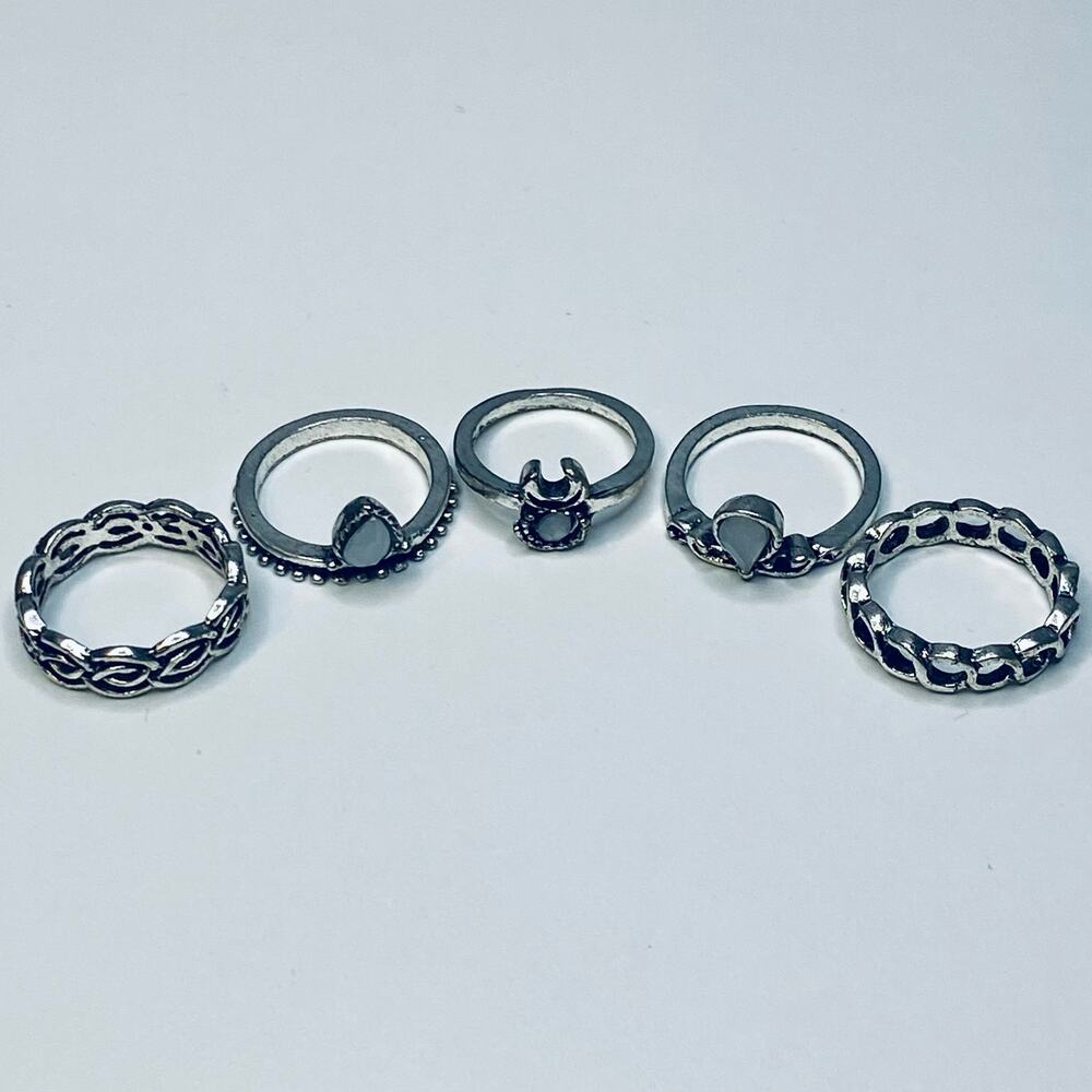 5 Piece Women's Fashion Jewelry Silver Color Stack Accent Rings Set Boho